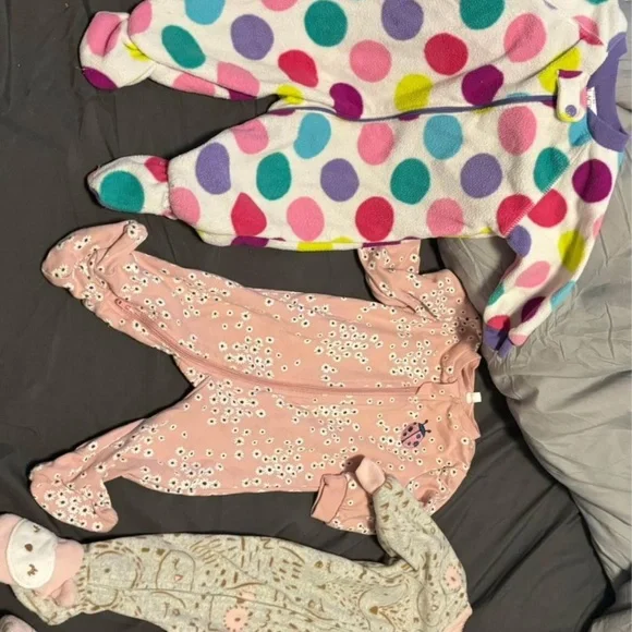 Baby clothes - Picture 2 of 3